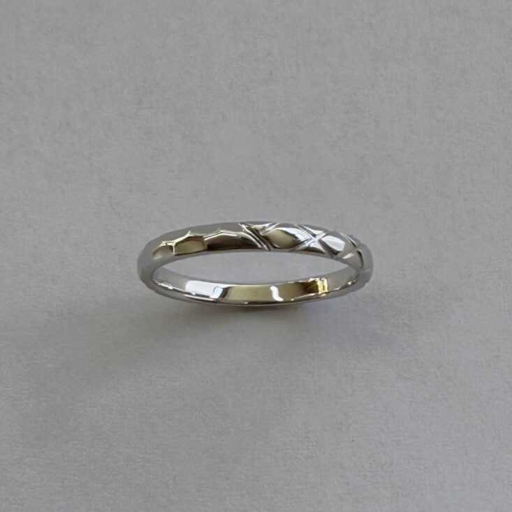 K10WG Trinity Pattern Ring