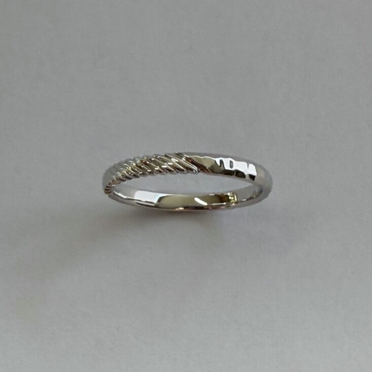 K10WG Trinity Line Ring