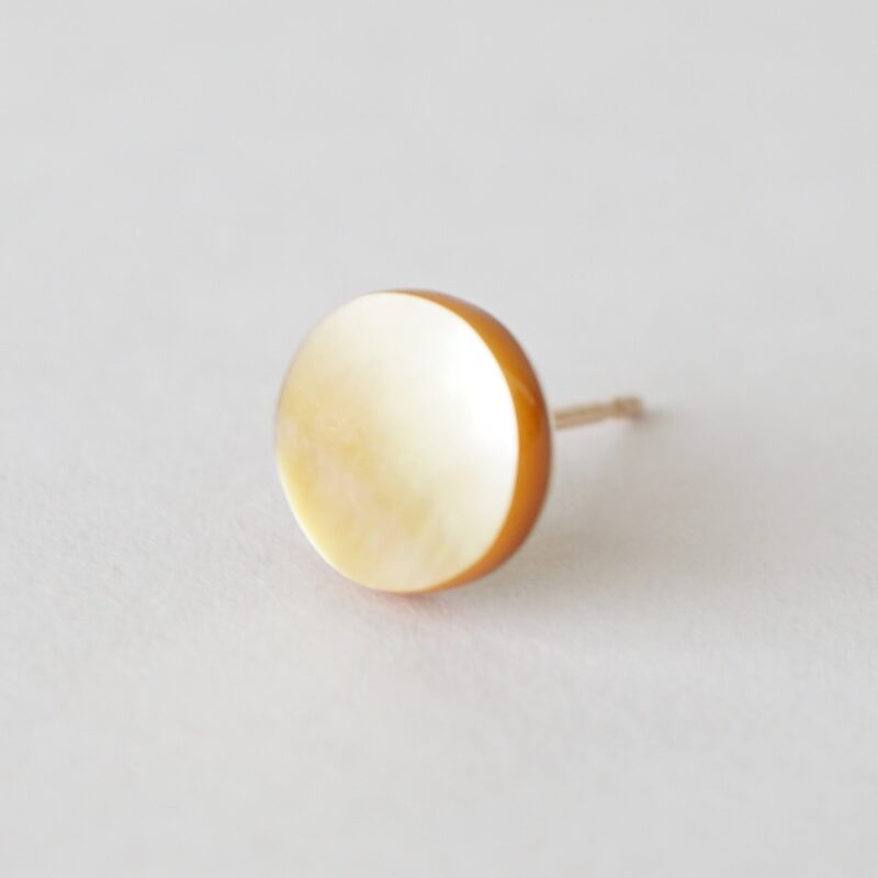 Thumbtack Earrings‐黄蝶貝【0.5ペア】