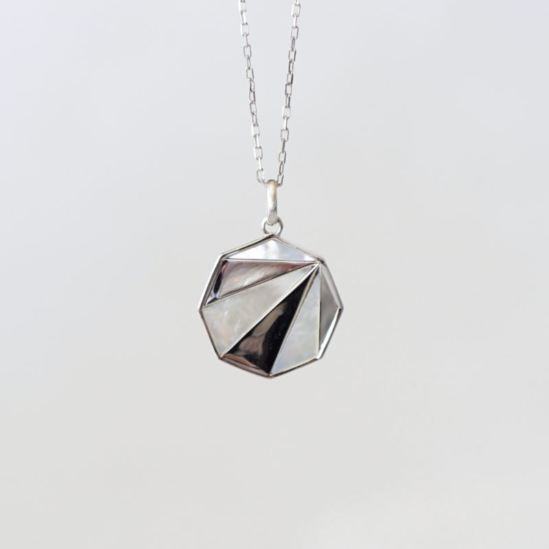 K10WG Umbrella Pendant